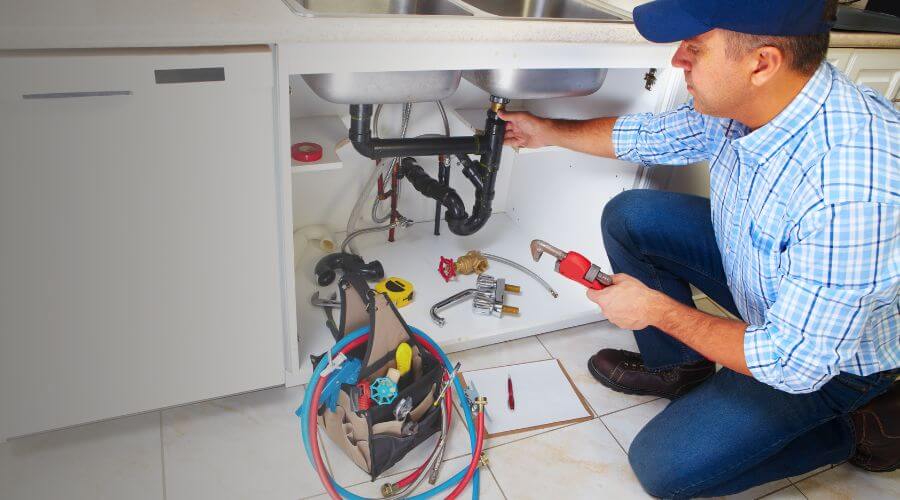 Expert burst pipe repair services in Edenville, MI